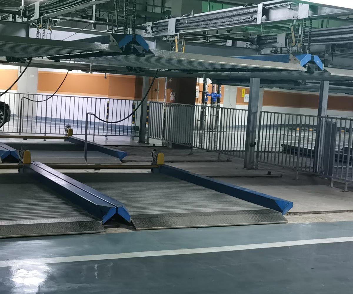 兩柱簡易升降類榴莲视频APP在线观看立體車庫短租